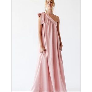 I wore this once for my baby shower 💕